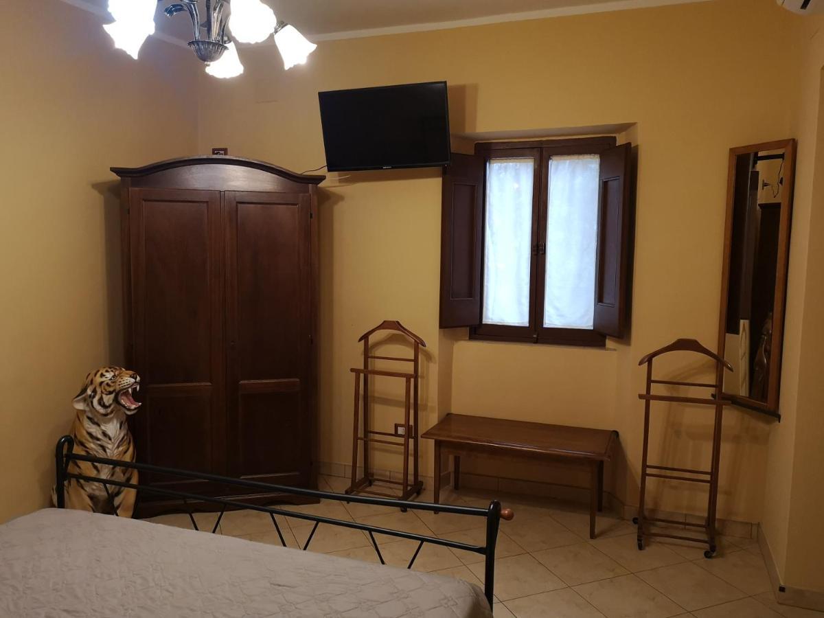 Guest house le grazie Orte Extérieur photo